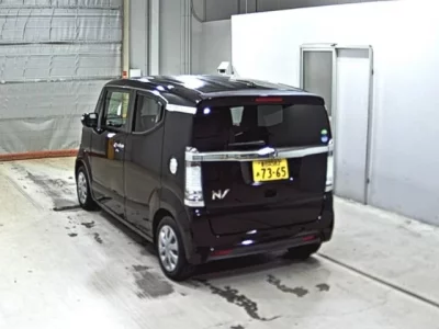 Honda N BOX SLASH