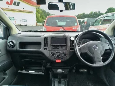 Nissan AD