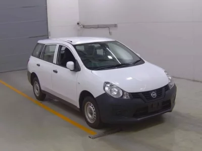 Nissan AD