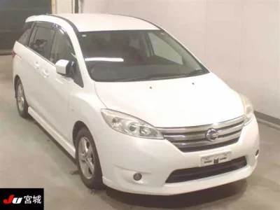 Nissan LAFESTA