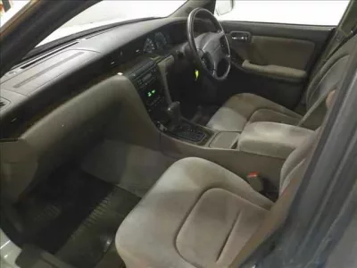 Nissan LAUREL