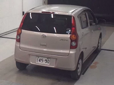 Daihatsu MIRA