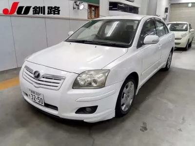Toyota AVENSIS SEDAN