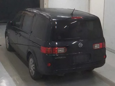 Nissan LAFESTA