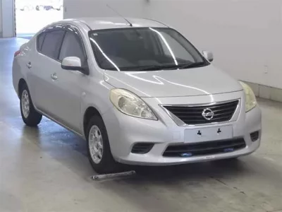 Nissan TIIDA LATIO