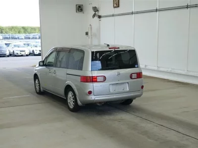 Nissan LAFESTA