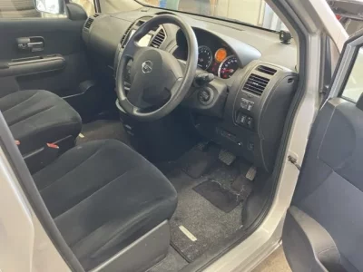 Nissan LAFESTA