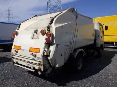 Mitsubishi FUSO FIGHTER