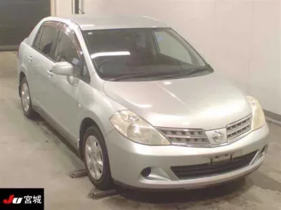 Nissan TIIDA LATIO