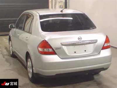 Nissan TIIDA LATIO