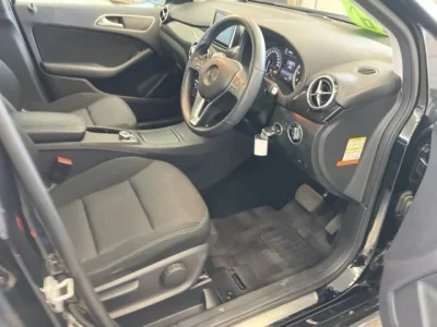 Mercedes-Benz B CLASS