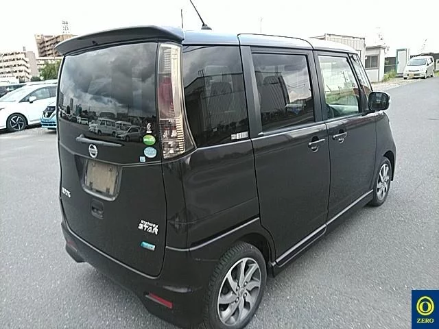 Nissan ROOX