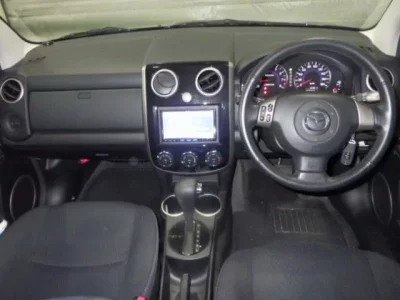 Mazda VERISA