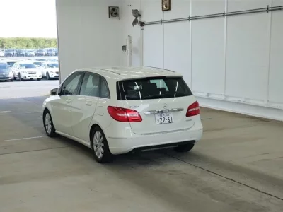 Mercedes-Benz B CLASS