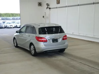 Mercedes-Benz B CLASS