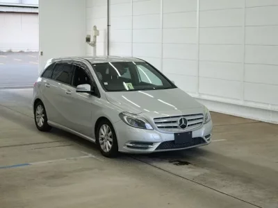 Mercedes-Benz B CLASS