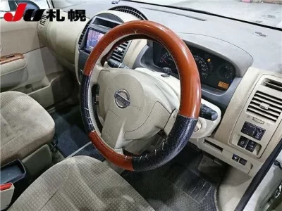 Nissan LAFESTA