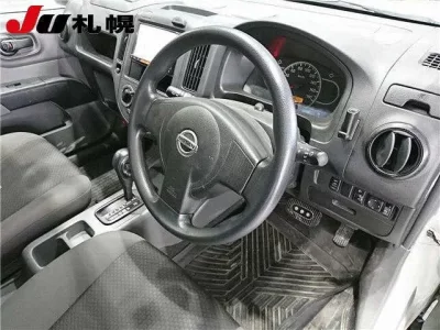 Nissan AD