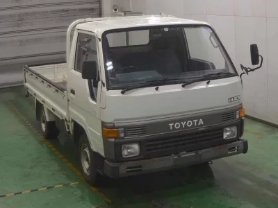 Toyota HIACE TRUCK