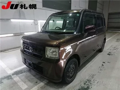 Toyota PIXIS SPACE