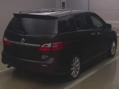 Nissan LAFESTA