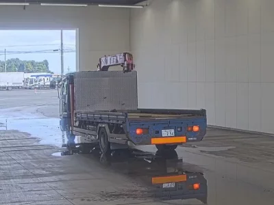 Nissan TRUCK