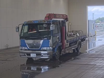 Nissan TRUCK