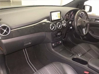 Mercedes-Benz B CLASS