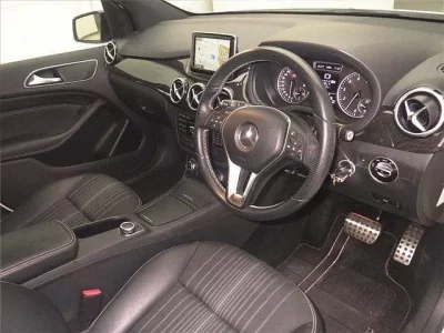 Mercedes-Benz B CLASS