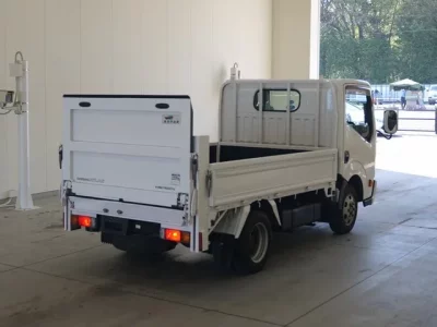 Nissan ATLAS