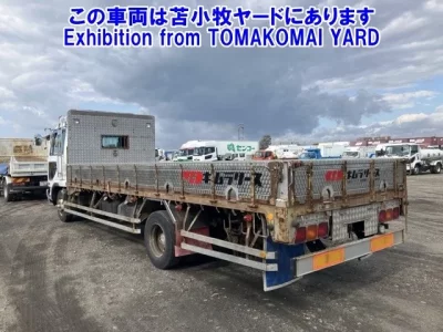 Nissan TRUCK