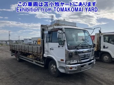 Nissan TRUCK