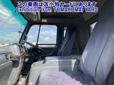 Nissan TRUCK