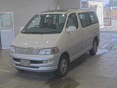 Toyota HIACE REGIUS