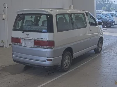 Toyota HIACE REGIUS