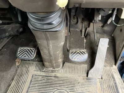 Nissan TRUCK