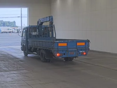 Nissan TRUCK