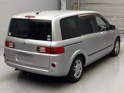 Nissan LAFESTA