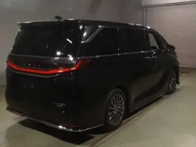 Lexus LM