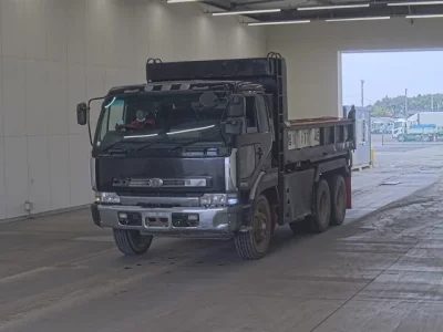 Nissan TRUCK