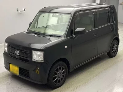 Toyota PIXIS SPACE