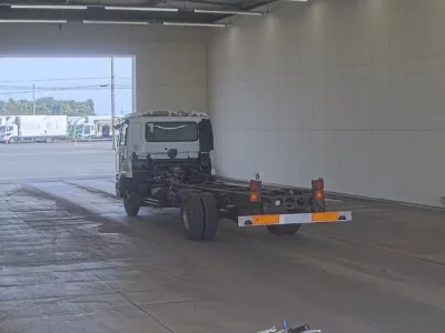 Nissan TRUCK