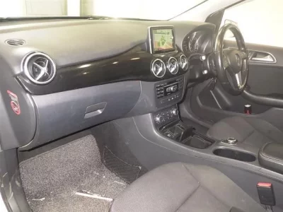 Mercedes-Benz B CLASS