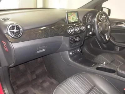 Mercedes-Benz B CLASS
