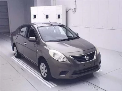 Nissan TIIDA LATIO