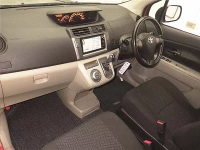 Toyota PASSO SETTE