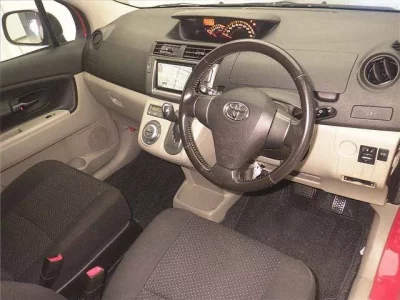 Toyota PASSO SETTE