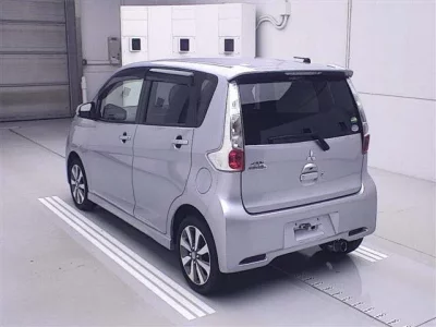 Mitsubishi EK CUSTOM