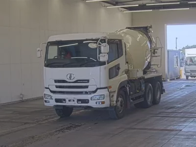 Nissan TRUCK