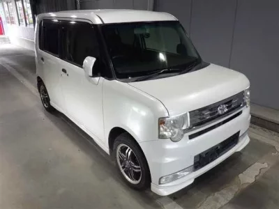 Toyota PIXIS SPACE